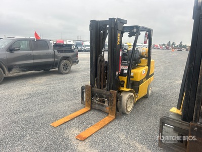 Yale GLC080VXN 7700 lb Cushion Tire Forklift