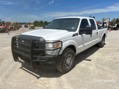 2013 Ford F-250 XL 4x2 Crew Cab Pickup