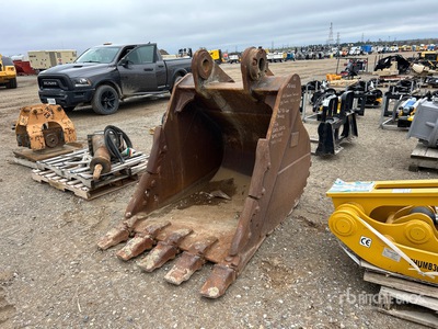 47 in Digging Excavator Bucket