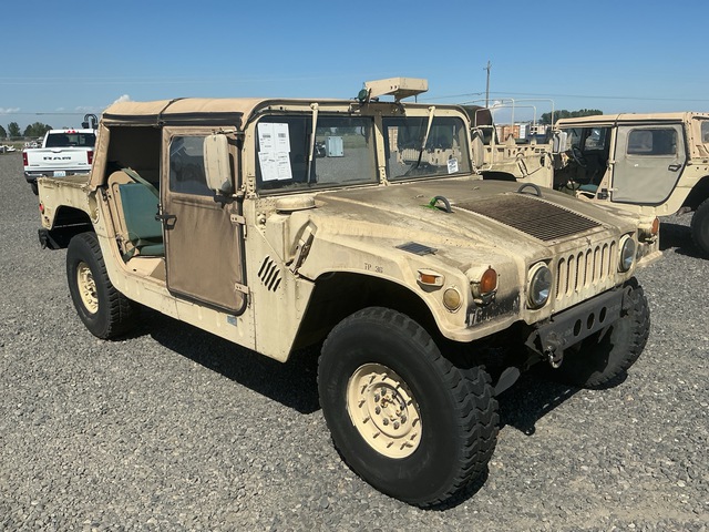 AM General M1097R1 HMMWV 4 Door Soft Top w/Truck Body