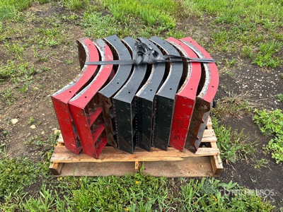 Quantity of (8) Combine Concave