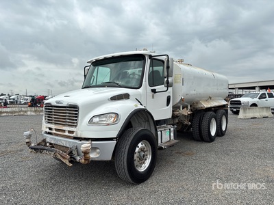 2016 Freightliner M2 106 6x4 Camion à eau
