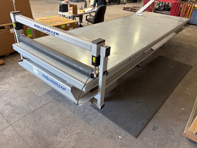 2022 Rolls Roller Pneumatic Flatbed Vinyl Laminator Applicator