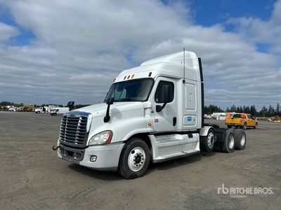 2013 Freightliner Cascadia 125 8x4 Tri/A Sleeper Truck Tractor