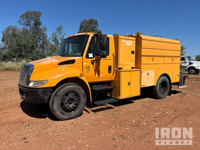 2003 International 4200 4x2 Service Truck