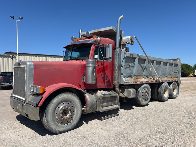 2002 Peterbilt 379 8x4 Tri/A Dump Truck