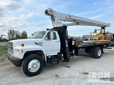 Manitex 1568 30000 lb Straight Boom on 1993 Ford F800 4x2 Camion à flèche