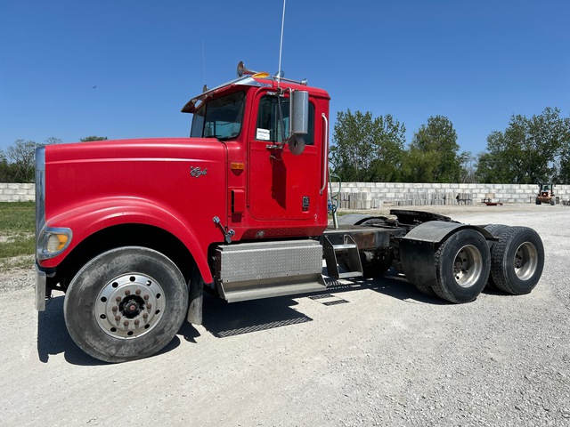 2000 International 9900 6x4 T/A Day Cab Truck Tractor