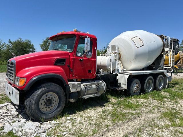 2005 Mack CV513 Granite 10x4 Mixer Truck
