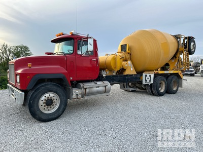 1999 Mack RD688S 8x4 Beton-Fahrmischer