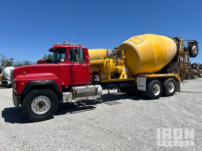 2001 Mack RD688S 8x4 Beton-Fahrmischer