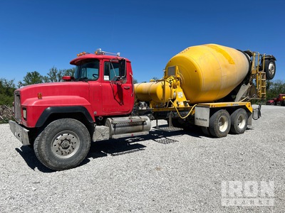 2001 Mack RD688S 8x4 Beton-Fahrmischer