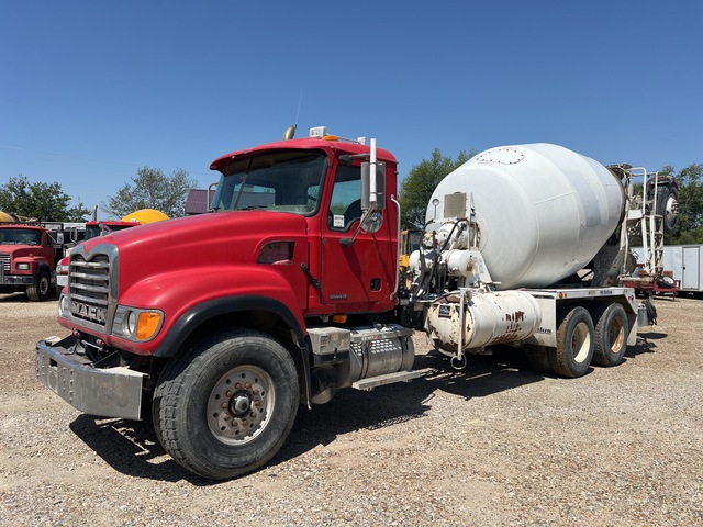2005 Mack CV713 8x4 Mixer Truck