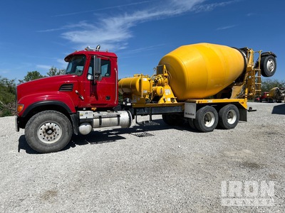 2007 Mack Granite 8x4 Mixer Truck