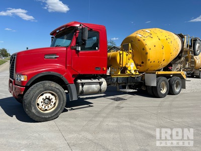 2007 Volvo VHD64F 8x4 Beton-Fahrmischer