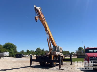 Drott 1800 CC 18 ton 4x4x4 Carry Deck Crane