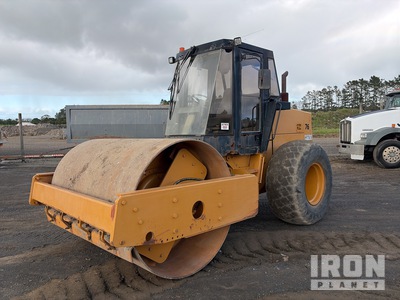 1999 Cat CS-563C Smooth Drum Compactor