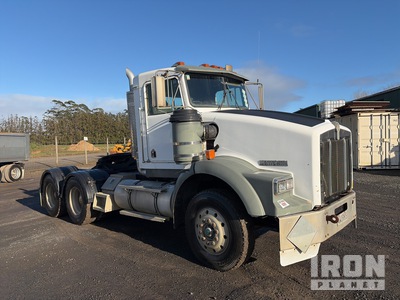 1993 Kenworth T800 6x4 T/A Day Cab Truck Tractor