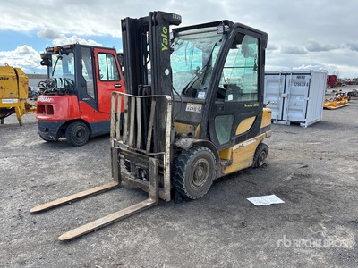 2007 Yale GLP050VXLPS 4800 lb Pneumatic Tire Forklift