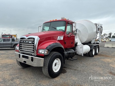 2015 Mack GU713 8x4 Mixer Truck