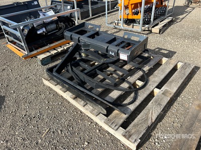 2026 ARTEER RPT-42L 42 in Rotating Hydraulic Fourches pour Skid Steer (Unused)