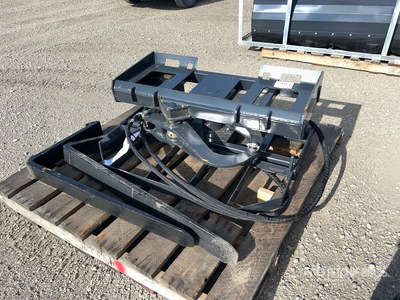 2026 ARTEER RPT-42L 42 in Rotating Hydraulic Fourches pour Skid Steer (Unused)