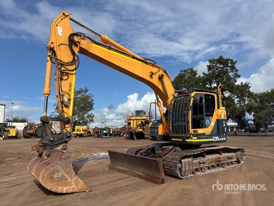 2018 Hyundai Robex 235LCR-9 Tracked Excavator