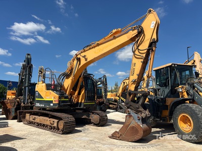 2018 Hyundai Robex 235LCR9 Tracked Excavator