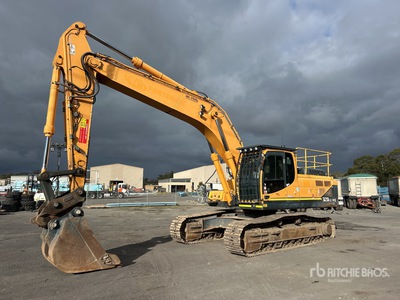 2017 Hyundai Robex 320LC-9 Tracked Excavator
