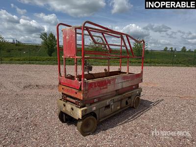 2007 Haulotte Compact 8 Electric Plateforme Automotrice Platform シザーリフト (Inoperable)
