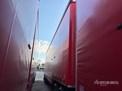2001 MaxiTrans 12.9 m Tri/A Step Deck Curtain Side Trailer