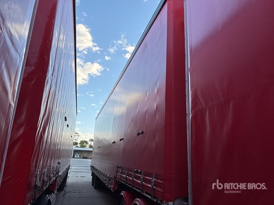 2002 MaxiTrans 12.9 m Bogie/A Step Deck Curtain Side Trailer