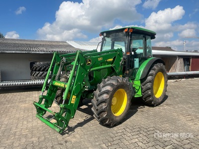 2006 John Deere 5620 4WD Tractor