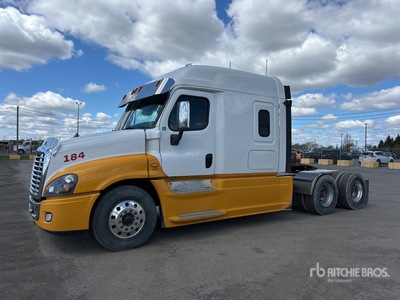 2018 Freightliner Cascadia 125 6x4 T/A Sleeper Truck Tractor