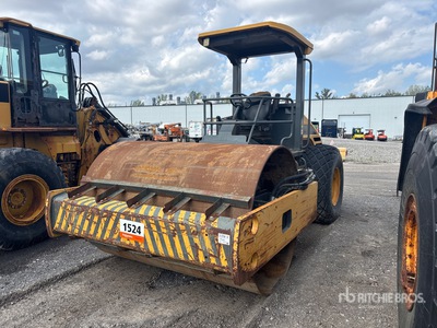 1999 Super Pac 8410 Smooth Drum Compactor (Inoperable)