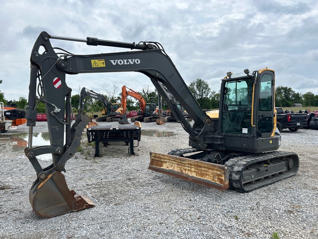 2022 Volvo ECR88D Tracked Excavator 2022 Volvo ECR88D Tracked Excavator
