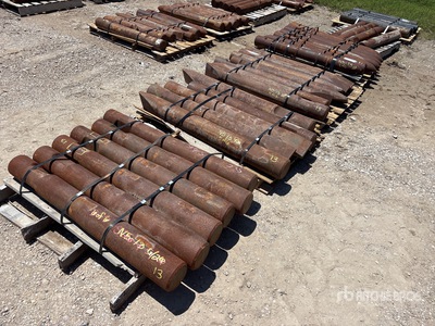 Quantity of (6) Pallets of Hydraulic Hammer Components Parti varie