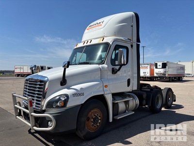2017 Freightliner Cascadia 125 6x4 T/A Day Cab Truck Tractor