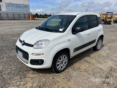 2014 Fiat Panda 4x4 شاحنة فان