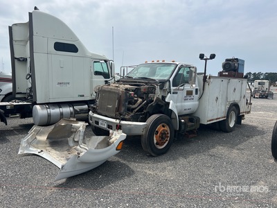 2000 Ford F-650 4x2 Servicewagen