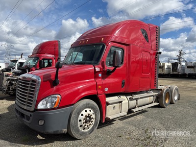 2016 Freightliner Cascadia 125 6x4 T/A Sleeper Truck Tractor