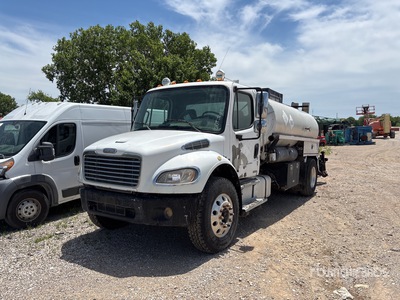 2008 E.D. Entrye & CO CNT2 2000 gal on 2009 Freightliner M2 106 4x2 Asphalt Distributor Truck