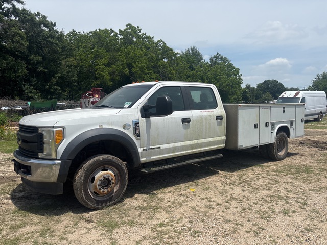 2017 Ford F-550 XL 4x4 Crew Cab Utility Truck