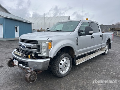 2017 Ford F-250 XLT 4x4 Crew Cab Hi Rail Pickup