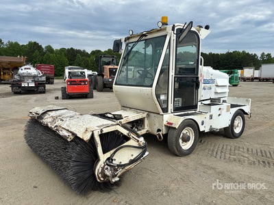2018 Roadtec FB-100E Zelfrijdende bezem