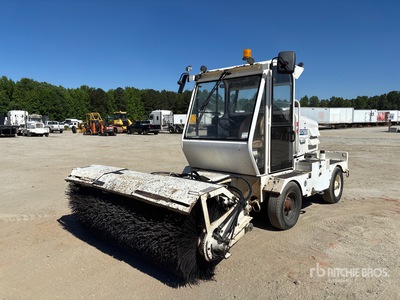 2020 Roadtec FB-100E Self-Propelled Broom