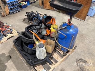 Quantity of Oil drain pans