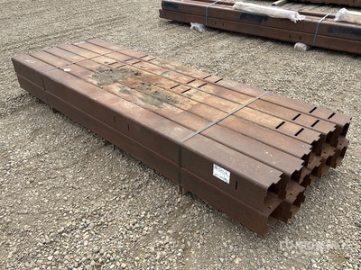 Quantity of (12) Steel Tubing معادن متنوعة
