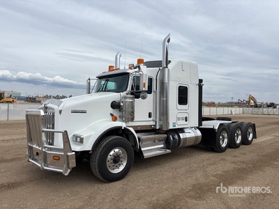 2019 Kenworth T800B 8x6 Tri/A Sleeper Truck Tractor