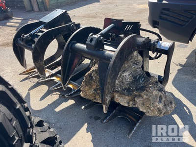 Land Pride RG3074 74 in Skid Steer Grapple (Inoperable)